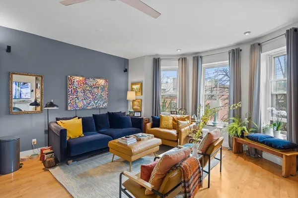 $4,300 | 114 West Concord Street, Unit 2, Boston, MA 02118