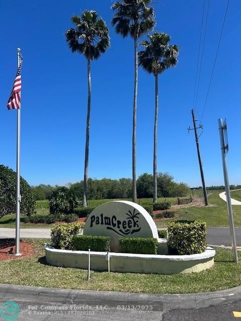 787 Southeast 25th Drive Okeechobee, FL 34974 - Photo 17 of 18 a view of a garden