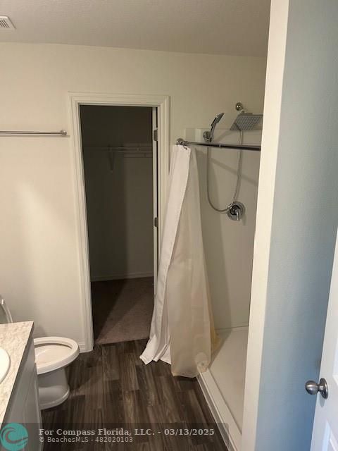 787 Southeast 25th Drive Okeechobee, FL 34974 - Photo 8 of 18 a view of a bathroom