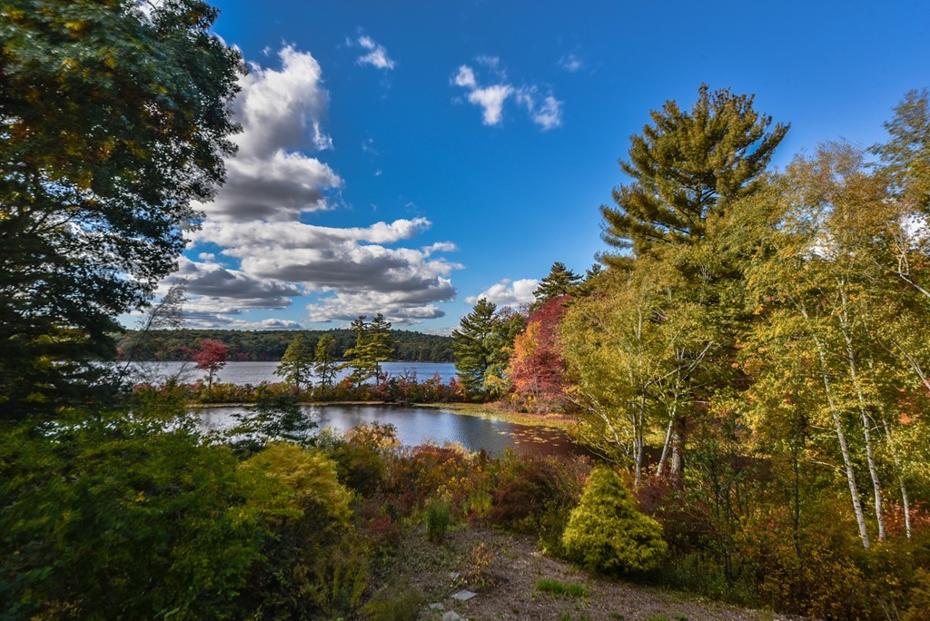 211 Farm Road Sherborn, MA 01770 - Photo 2 of 30 Gallery Image 2