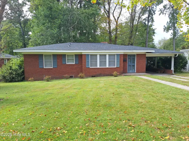 $1,300 | 612 South Oak Street, Greenville, NC 27858