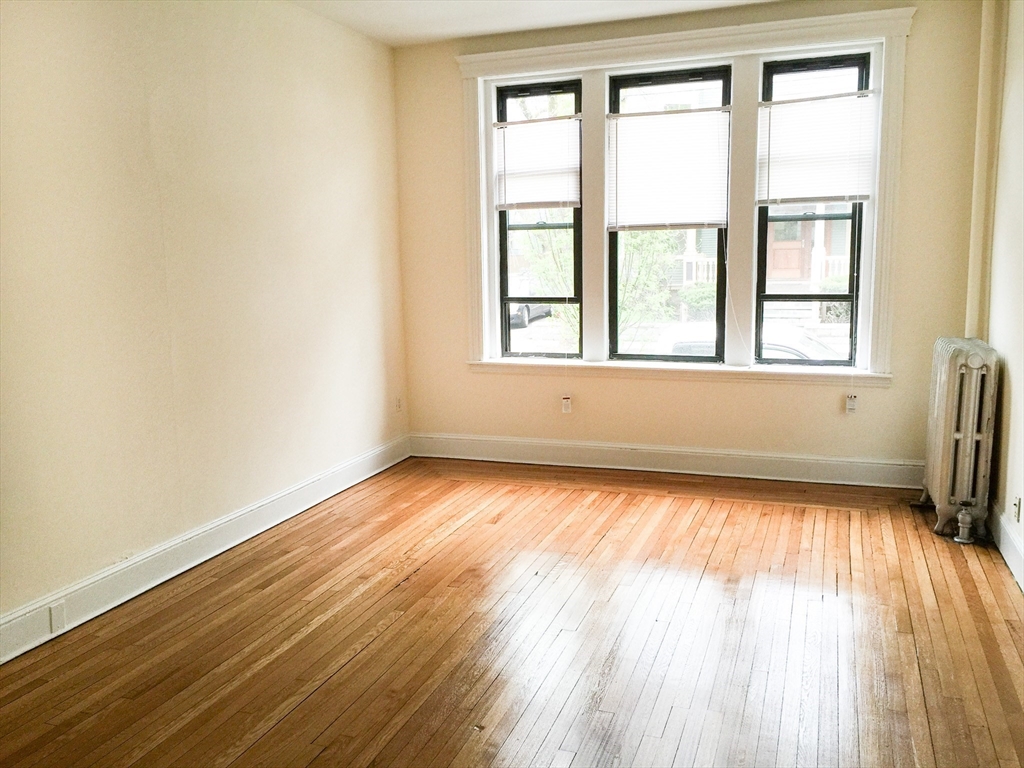 7 Naples Road, Unit 1 Brookline, MA 02446 - Photo 8 of 9