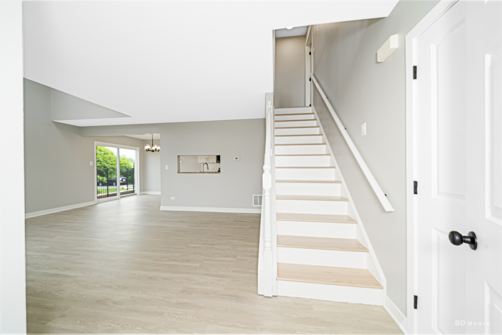 7422 Terrace Drive Justice, IL 60458 - Photo 5 of 23 a view of entryway and hall with wooden floor