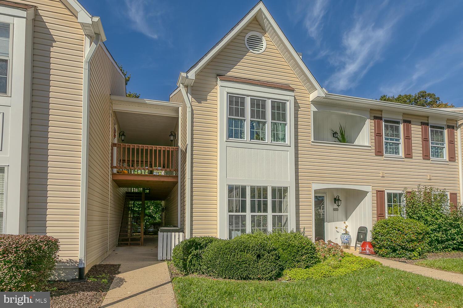 7806 Harrowgate Circle Springfield, VA 22152 - Photo 1 of 26 Main building photo