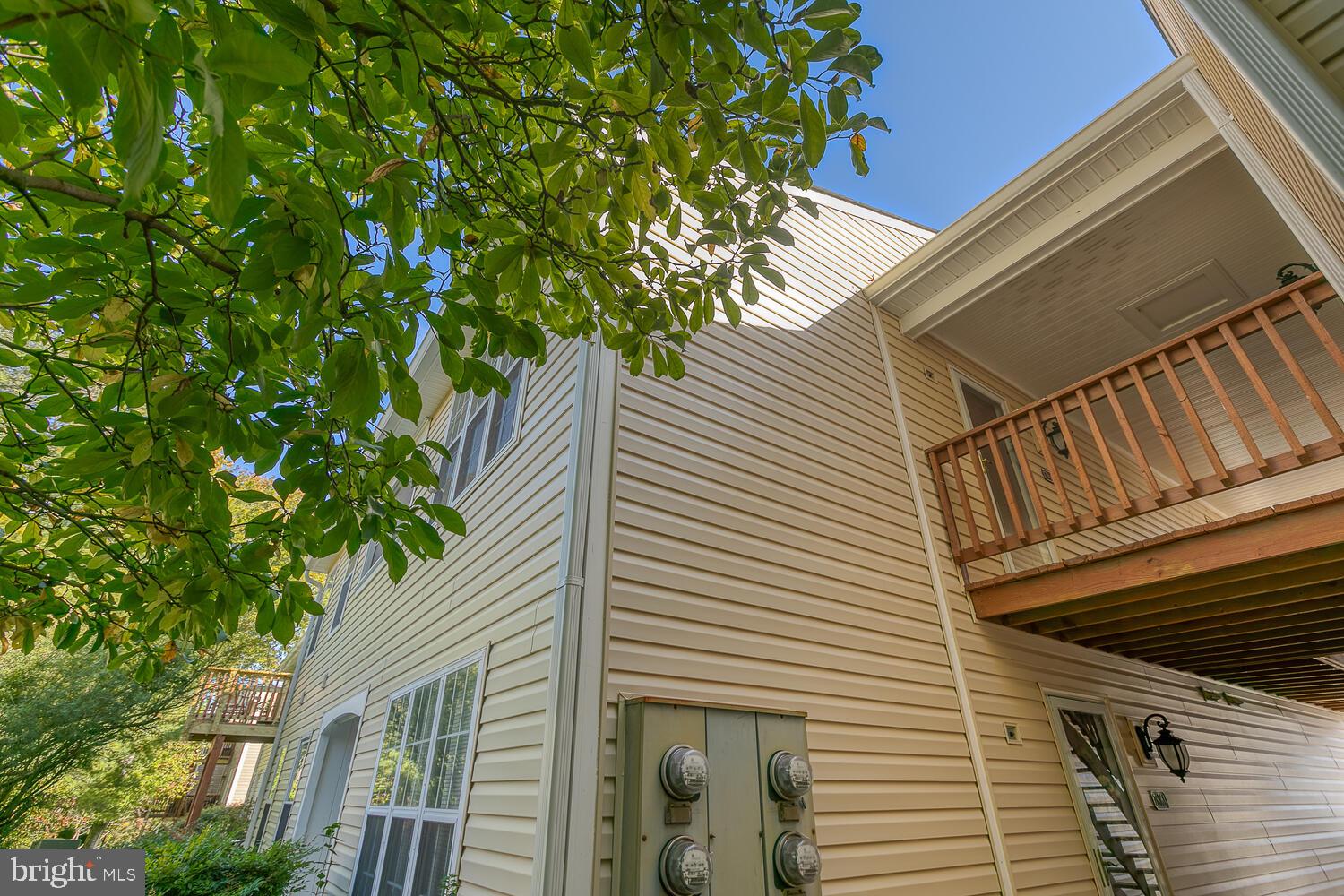 7806 Harrowgate Circle Springfield, VA 22152 - Photo 2 of 26