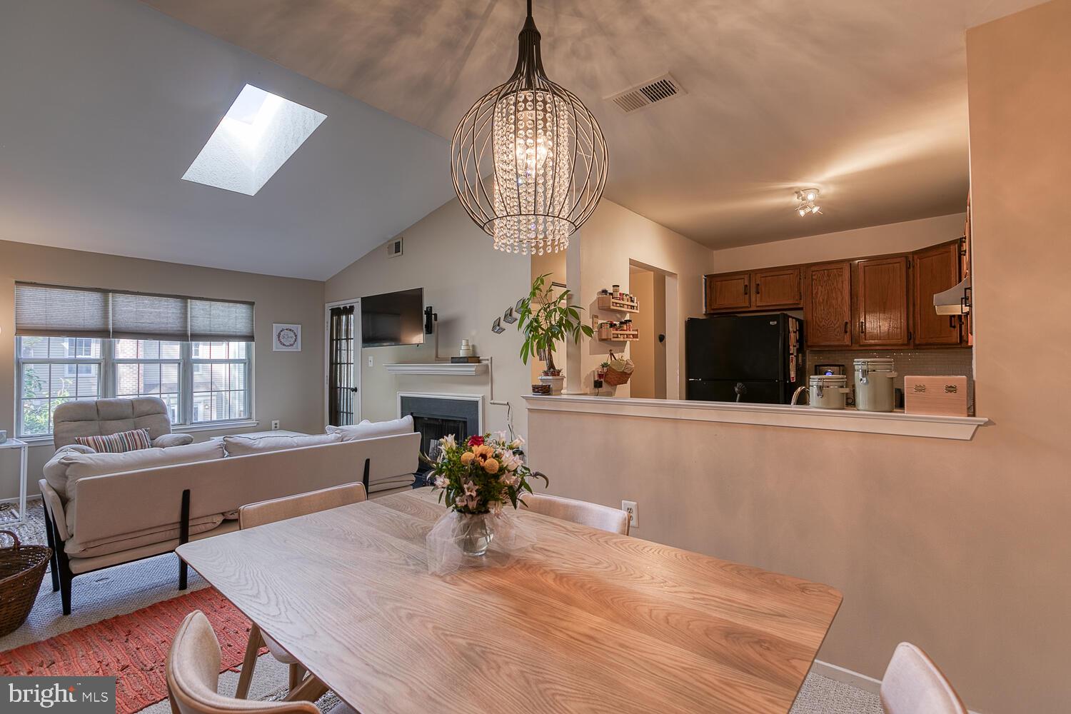 7806 Harrowgate Circle Springfield, VA 22152 - Photo 12 of 26