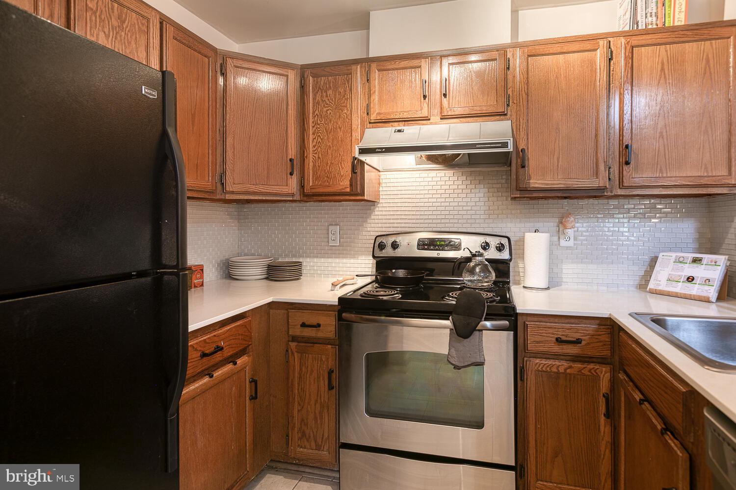 7806 Harrowgate Circle Springfield, VA 22152 - Photo 16 of 26