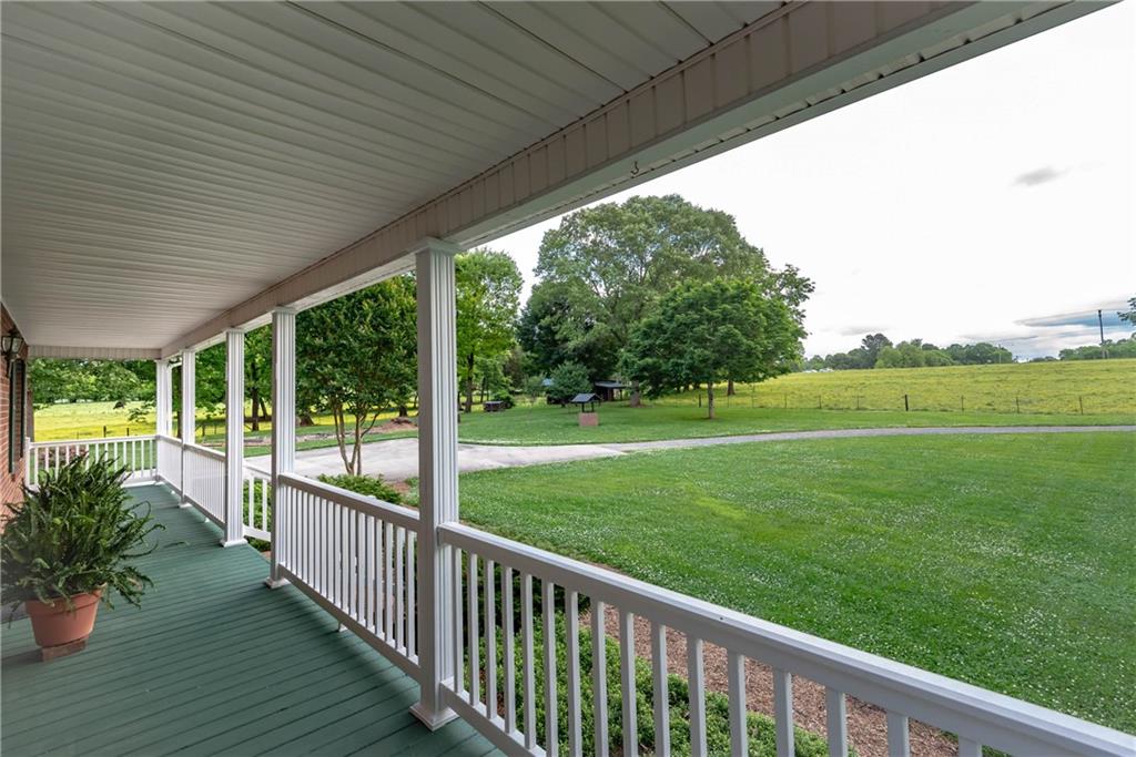 5585 Startown Road Newton, NC 28658 - Photo 4 of 35
