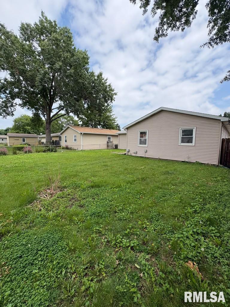 2043 Scarborough Road Springfield, IL 62702 - Photo 31 of 31