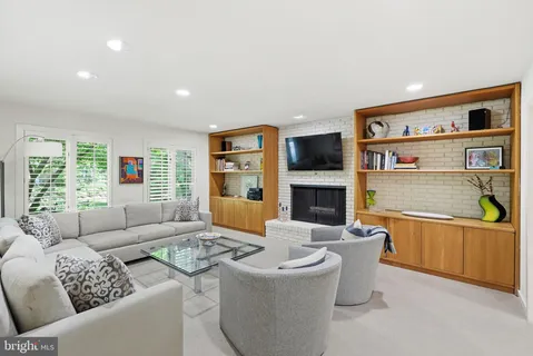 $1,829,000 | 11815 Beekman Place, Rockville, MD 20854