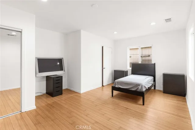 $5,500 | 12329 Burton Street, North Hollywood, CA 91605