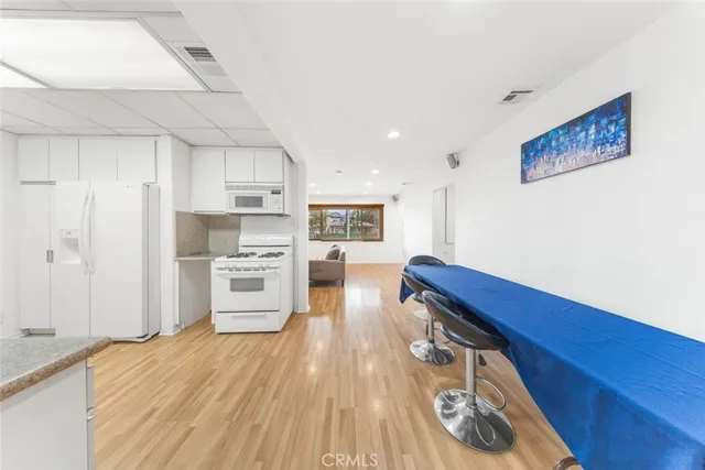 $5,500 | 12329 Burton Street, North Hollywood, CA 91605