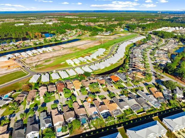 a view of an outdoor space