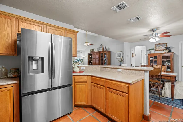 $425,000 | 253 Hickory, La Vernia, TX 78121