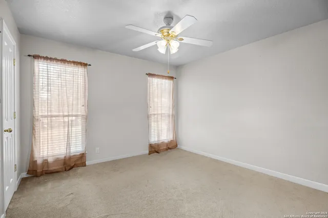 $425,000 | 253 Hickory, La Vernia, TX 78121