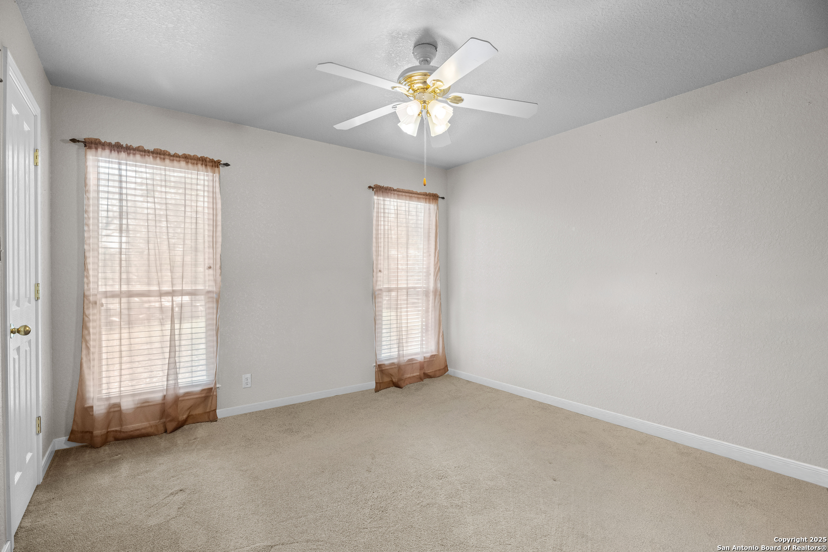 253 Hickory La Vernia, TX 78121 - Photo 21 of 40