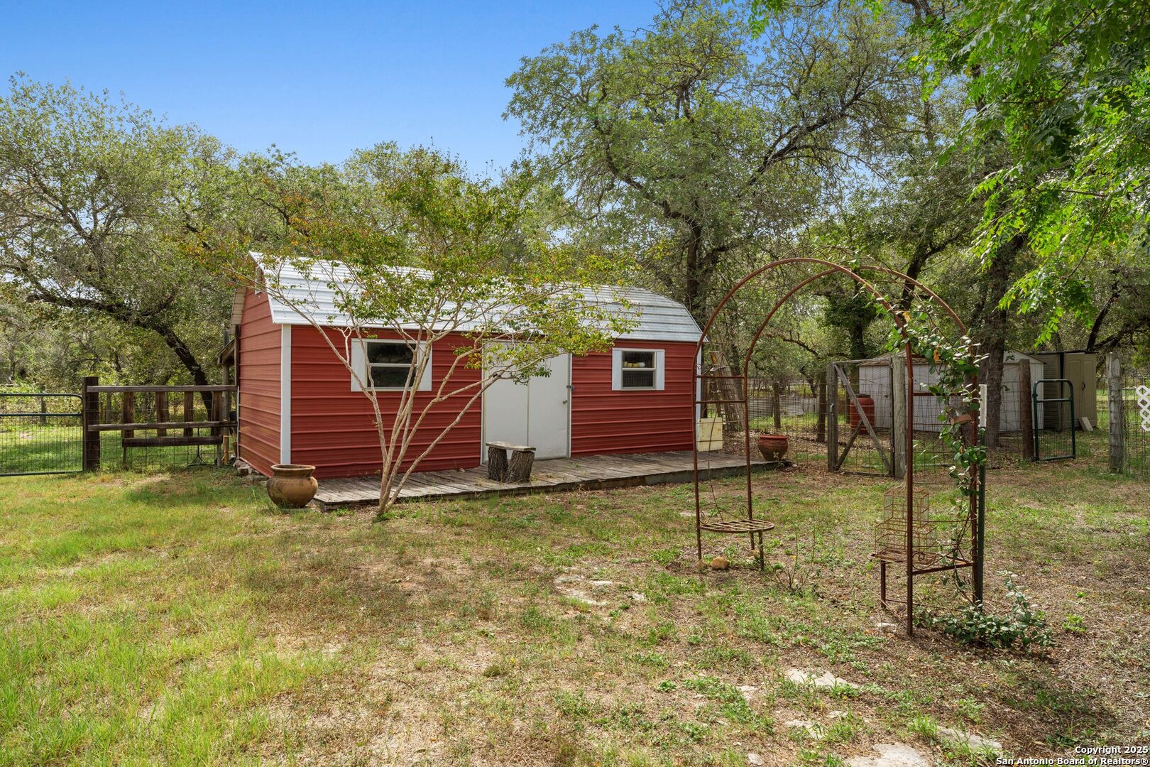 253 Hickory La Vernia, TX 78121 - Photo 28 of 40