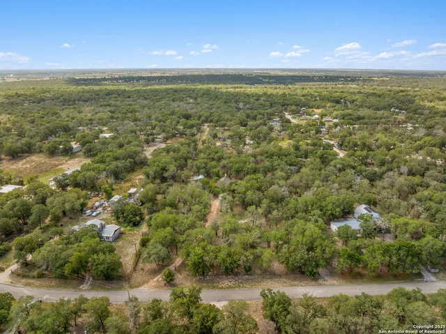 $425,000 | 253 Hickory, La Vernia, TX 78121