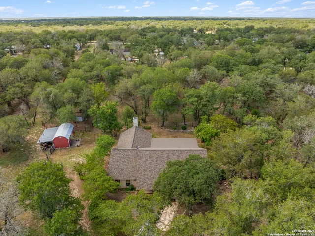 $425,000 | 253 Hickory, La Vernia, TX 78121