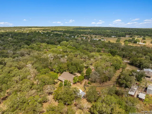 $425,000 | 253 Hickory, La Vernia, TX 78121