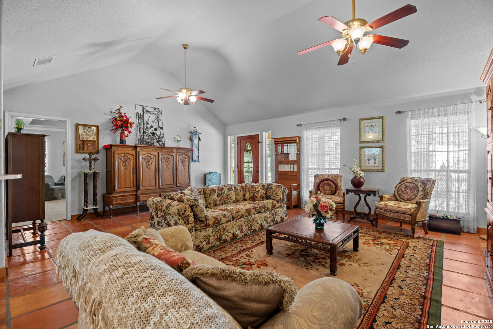 253 Hickory La Vernia, TX 78121 - Photo 8 of 40