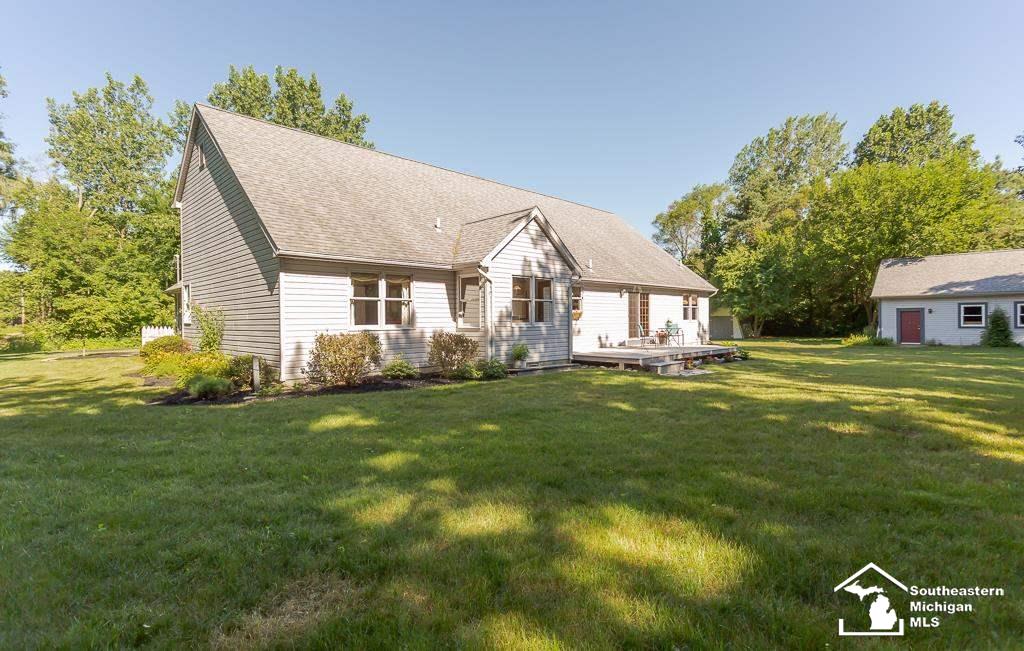 10018 Douglas Road Temperance, MI 48182 - Photo 11 of 54