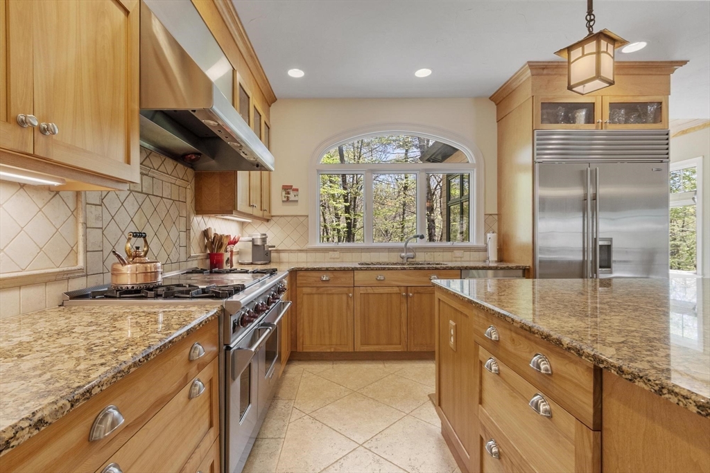 26 Corn Road Bolton, MA 01740 - Photo 8 of 35