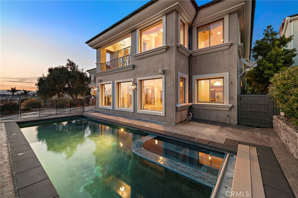 2009 Via Teca San Clemente, CA 92673 - Photo 8 of 52