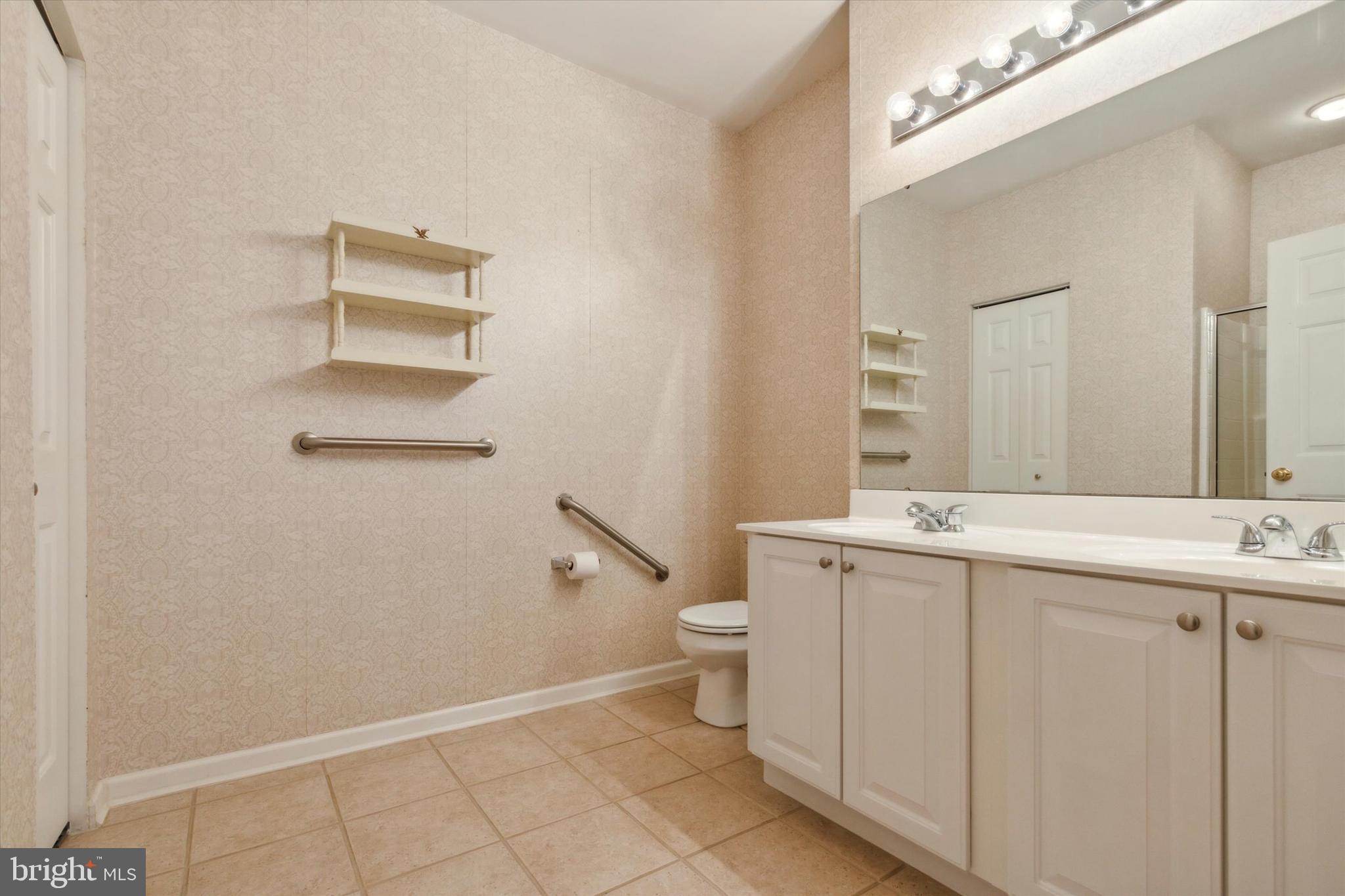 200 Beech Boulevard, Unit 101 Warrington, PA 18976 - Photo 21 of 25 PRIMARY FULL BATHROOM