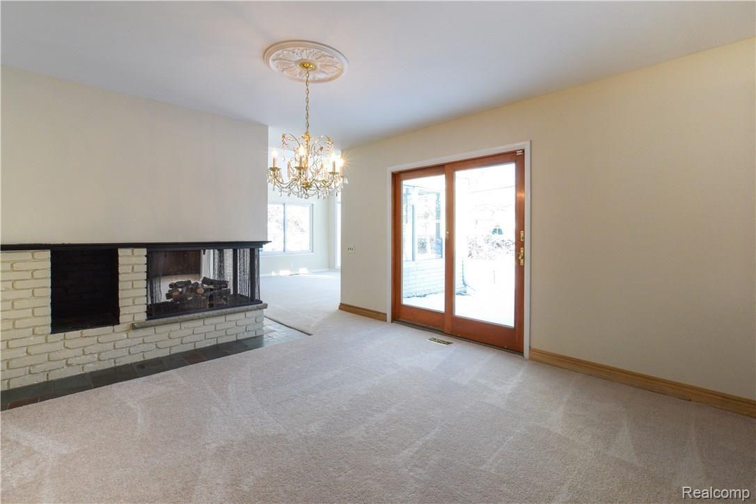 1644 Bracken Road Bloomfield Hills, MI 48302 - Photo 4 of 11 Dining Room