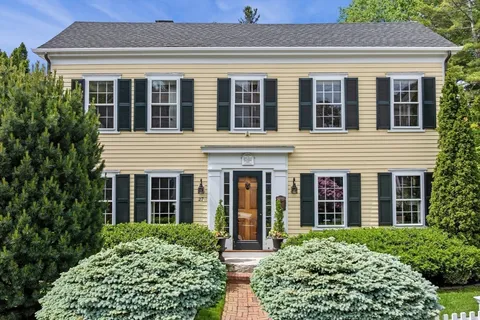 $1,795,000 | 27 Waldron Street, Marblehead, MA 01945