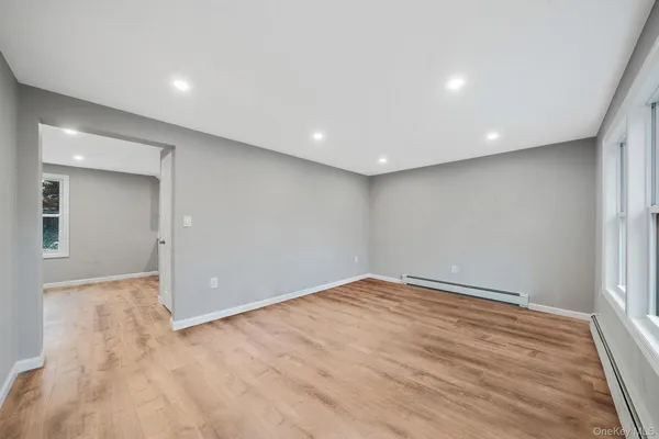 $499,999 | 28 Dale Avenue, Riverhead, NY 11901