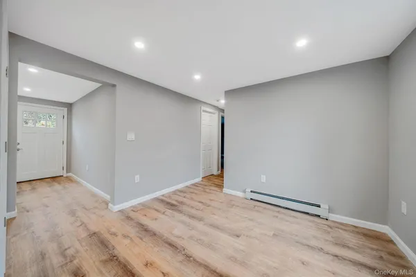$499,999 | 28 Dale Avenue, Riverhead, NY 11901