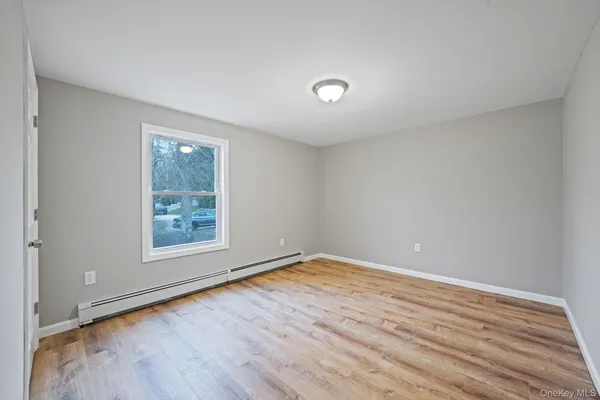 $499,999 | 28 Dale Avenue, Riverhead, NY 11901