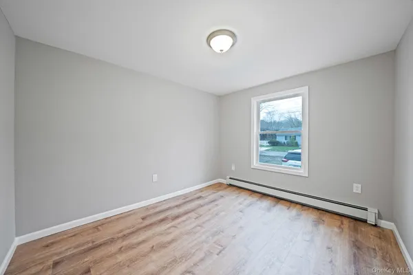 $499,999 | 28 Dale Avenue, Riverhead, NY 11901