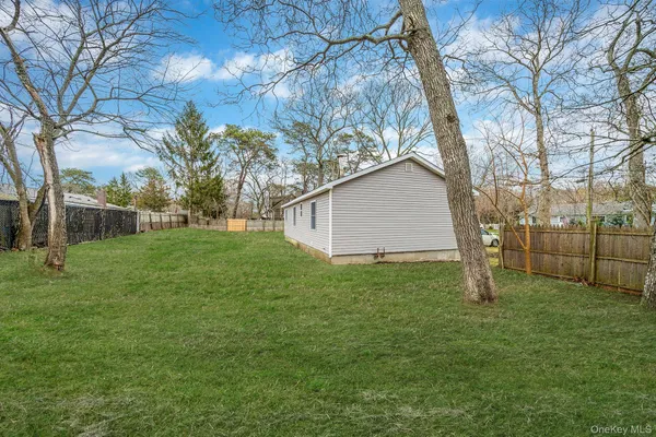 $499,999 | 28 Dale Avenue, Riverhead, NY 11901