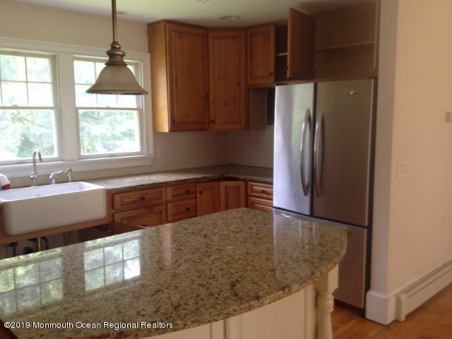 574 E Road Belford, NJ 07718 - Photo 17 of 19 kitchen5
