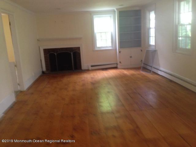 574 E Road Belford, NJ 07718 - Photo 18 of 19 Living Room