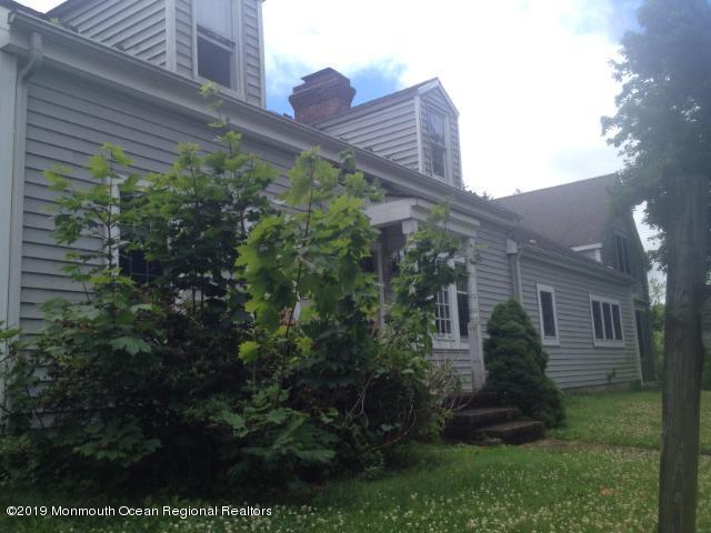 574 E Road Belford, NJ 07718 - Photo 4 of 19 Left Side of House