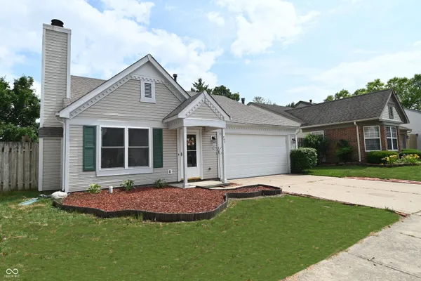 $257,950 | 347 Lake Ridge Lane, Greenwood, IN 46142