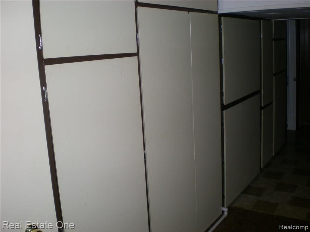 22005 Inkster Road Farmington, MI 48336 - Photo 16 of 18