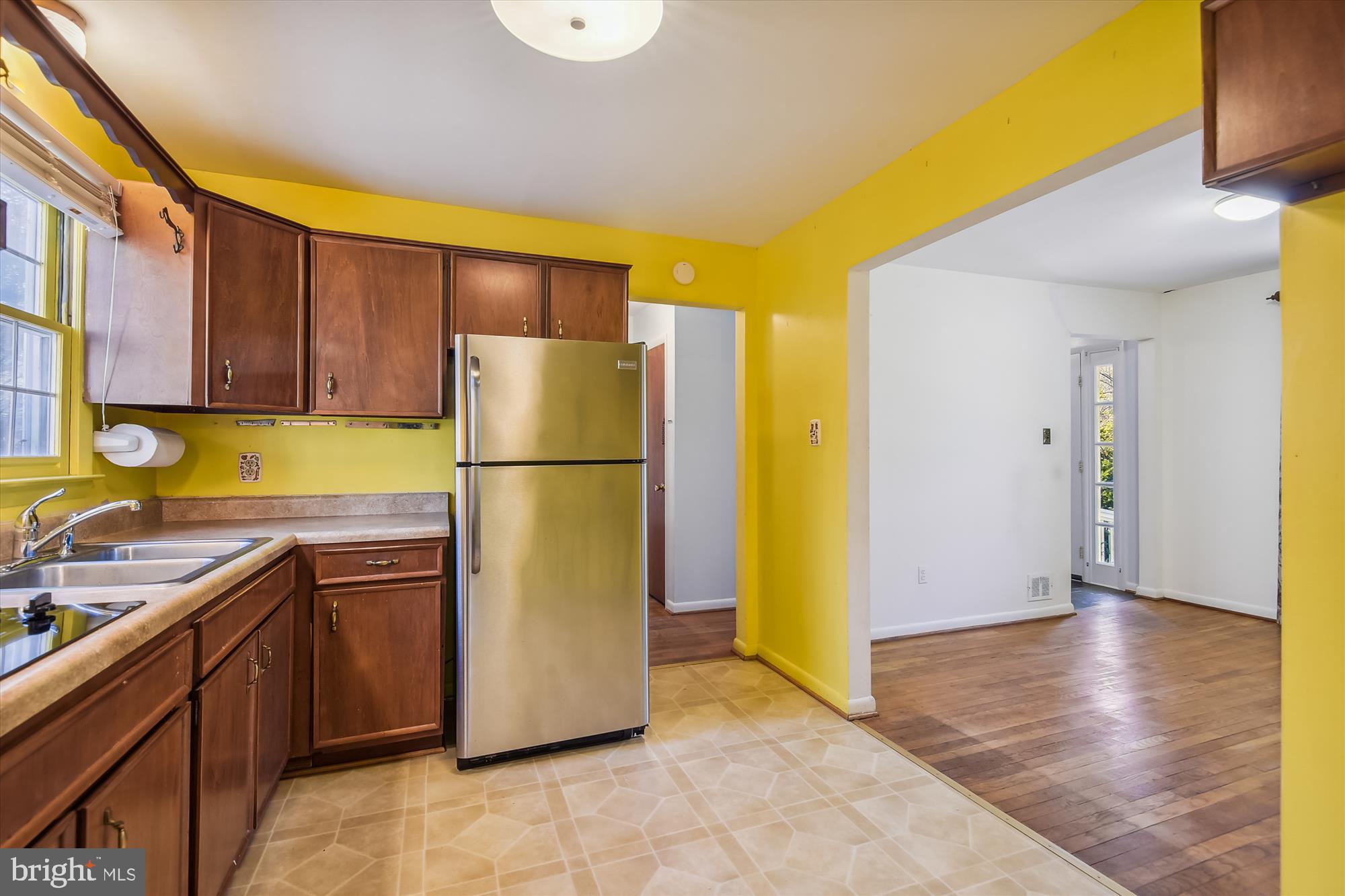 9589 Meetze Road Midland, VA 22728 - Photo 15 of 54 Kitchen opens to dining