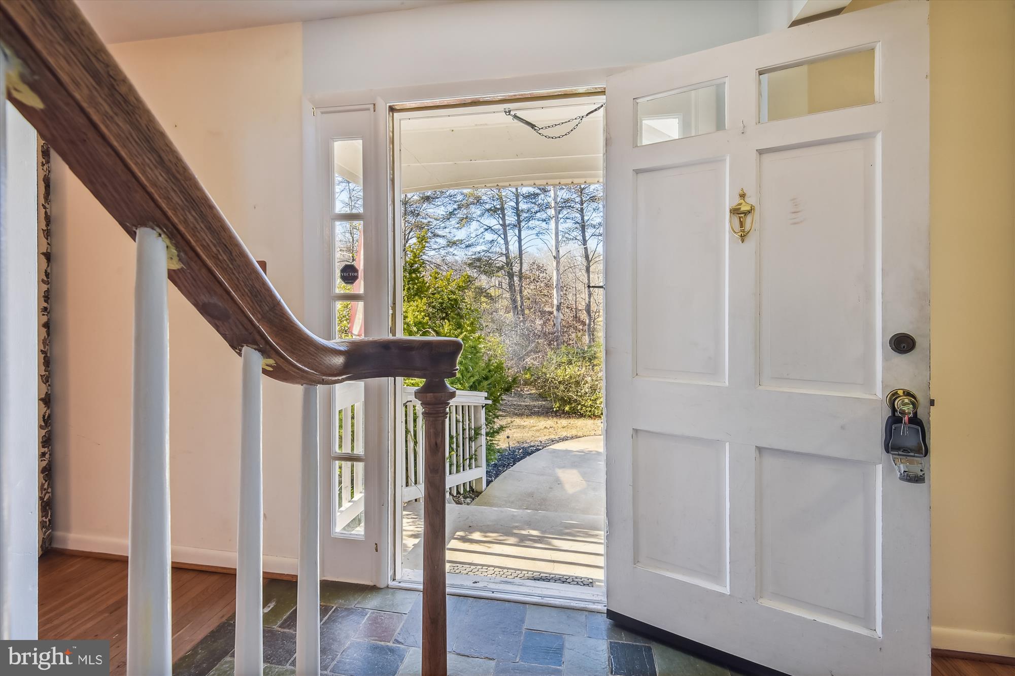 9589 Meetze Road Midland, VA 22728 - Photo 9 of 54 Front Entry Foyer