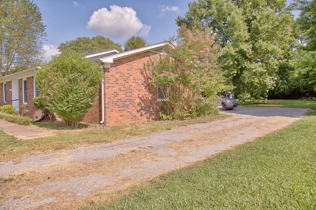 3852 Sulphur Springs Road Murfreesboro, TN 37129 - Photo 2 of 18 Gallery Image 2