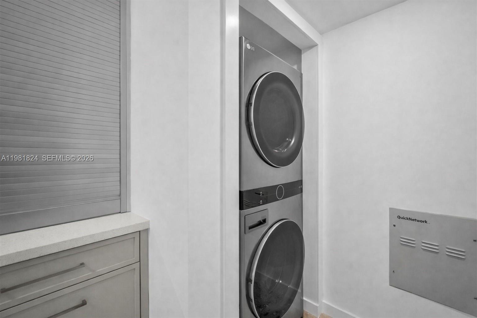 400 Alton Road, Unit 407 Miami Beach, FL 33139 - Photo 14 of 20