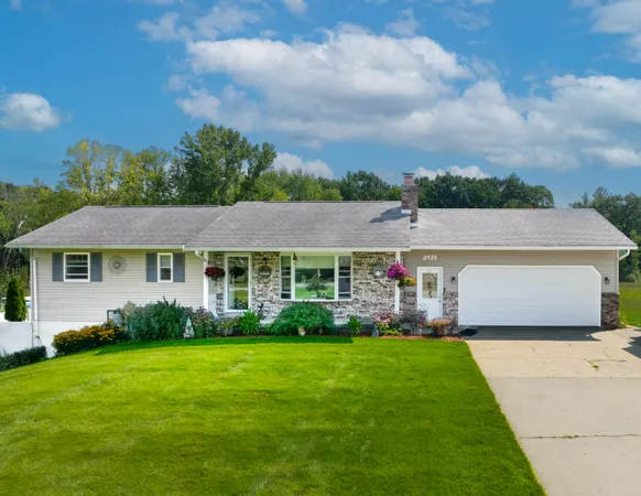 $474,900 | 2439 West Lakewood Road, Whitehall, MI 49461