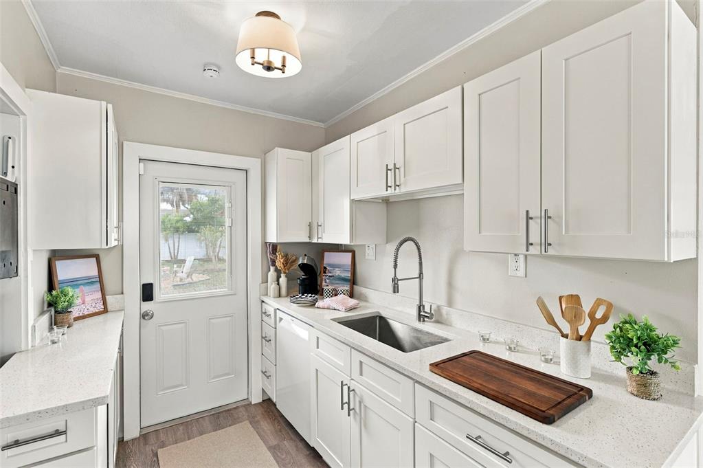 15424 2nd Street East Madeira Beach, FL 33708 - Photo 16 of 69 Gallery Image 16