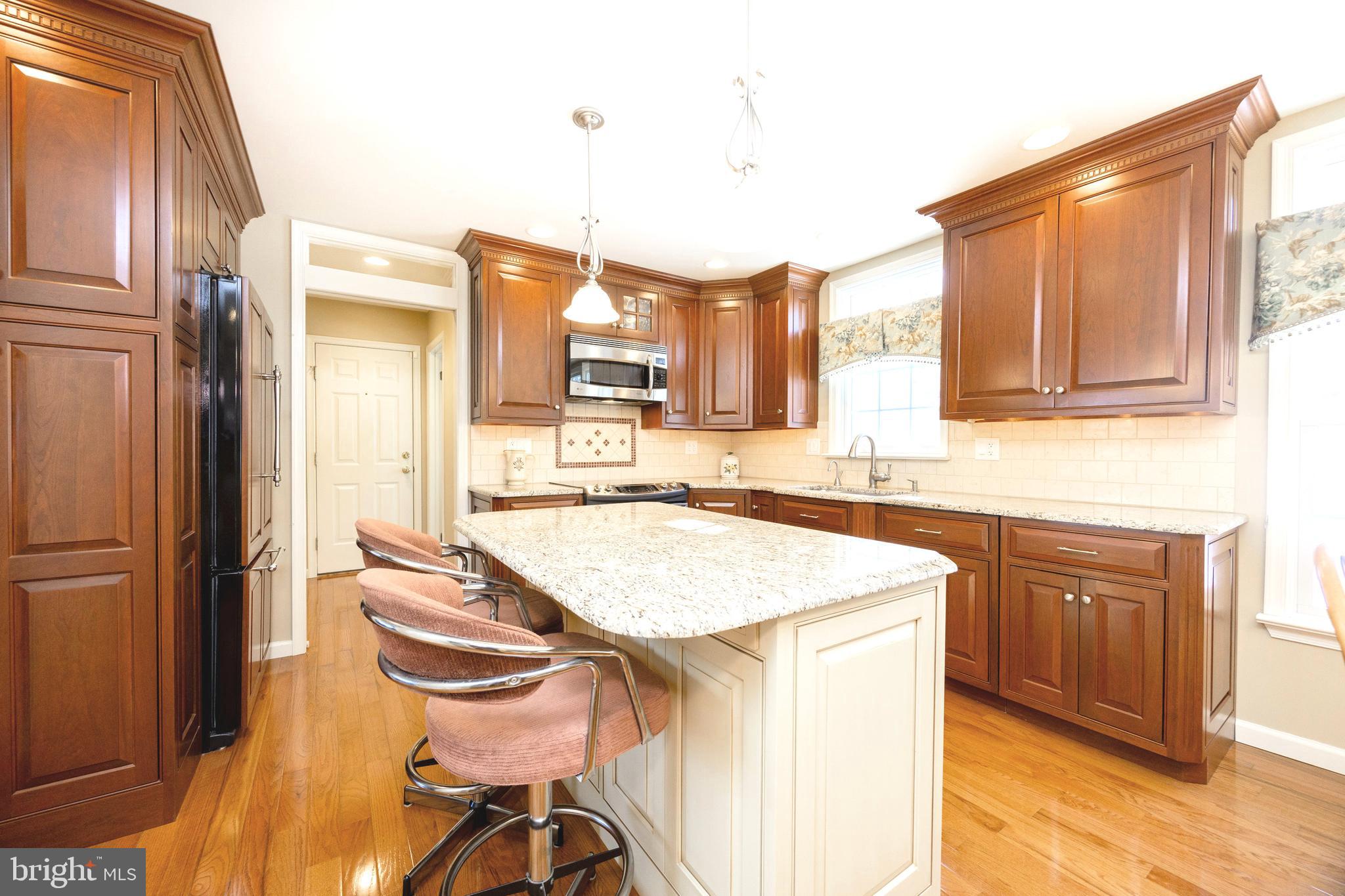 520 Peck Road Downingtown, PA 19335 - Photo 5 of 36