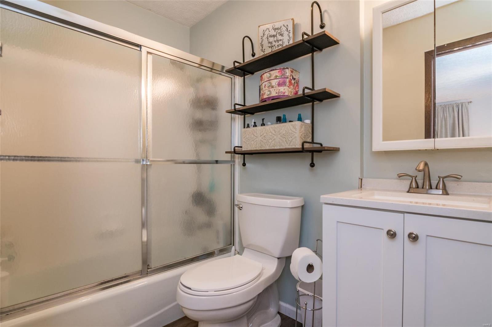 3307 Bluff Road Edwardsville, IL 62025 - Photo 13 of 42 Gallery Image 13
