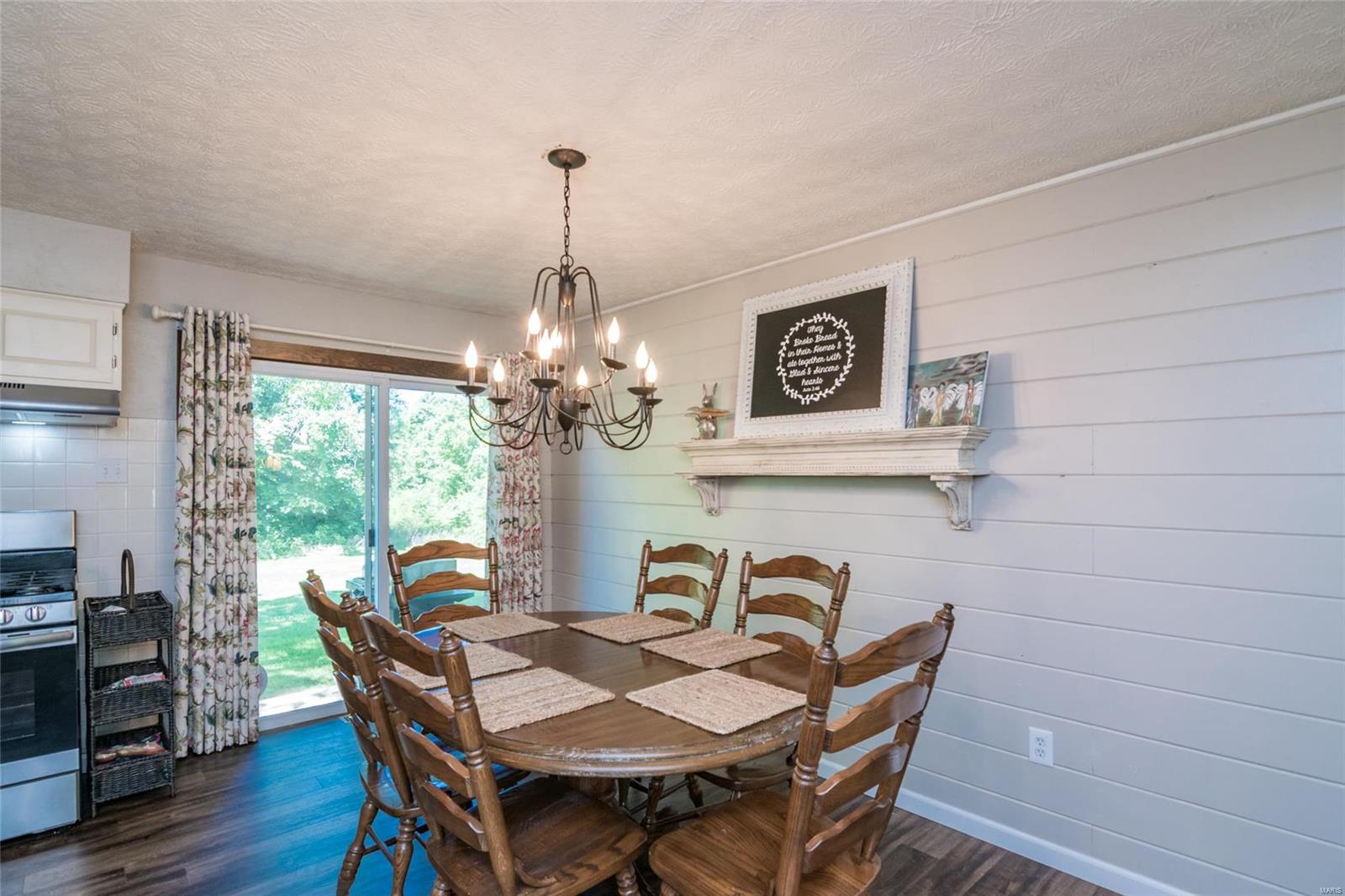 3307 Bluff Road Edwardsville, IL 62025 - Photo 6 of 42 Gallery Image 6